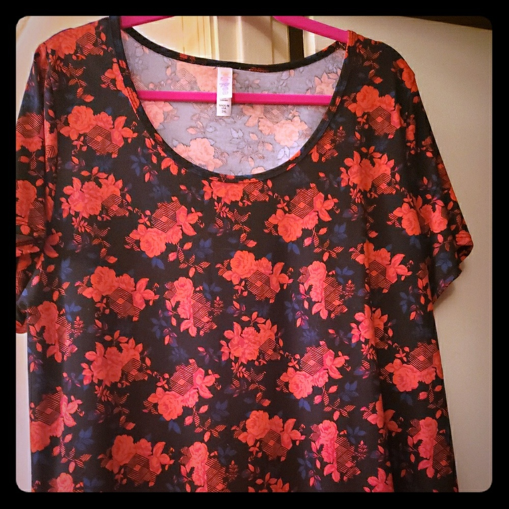 LULAROE CLASSIC T